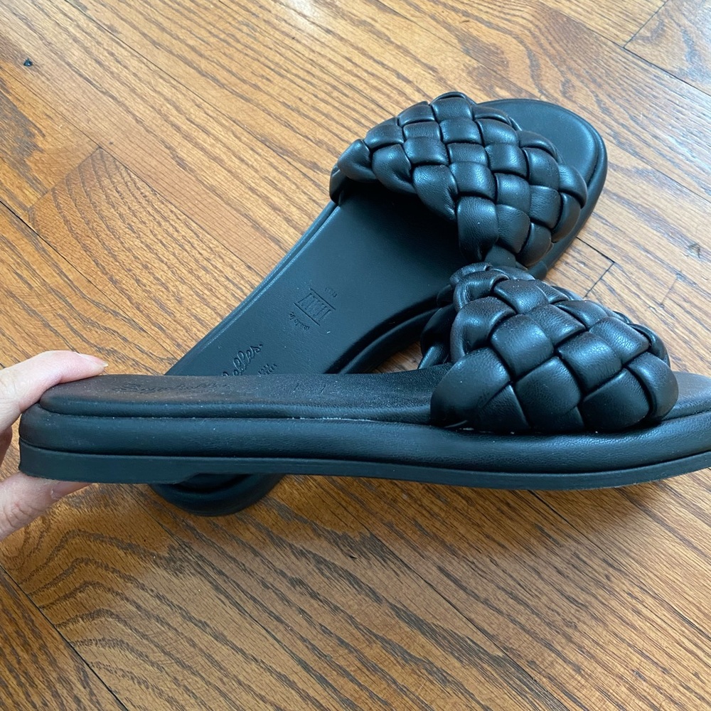 Seychelles sandals
